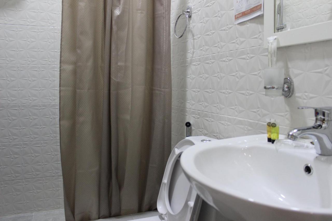 טביליסי Family Hotel Triston מראה חיצוני תמונה