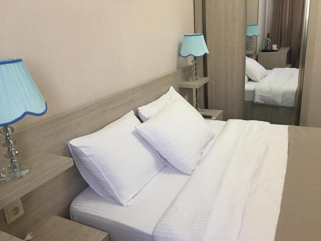 טביליסי Family Hotel Triston מראה חיצוני תמונה