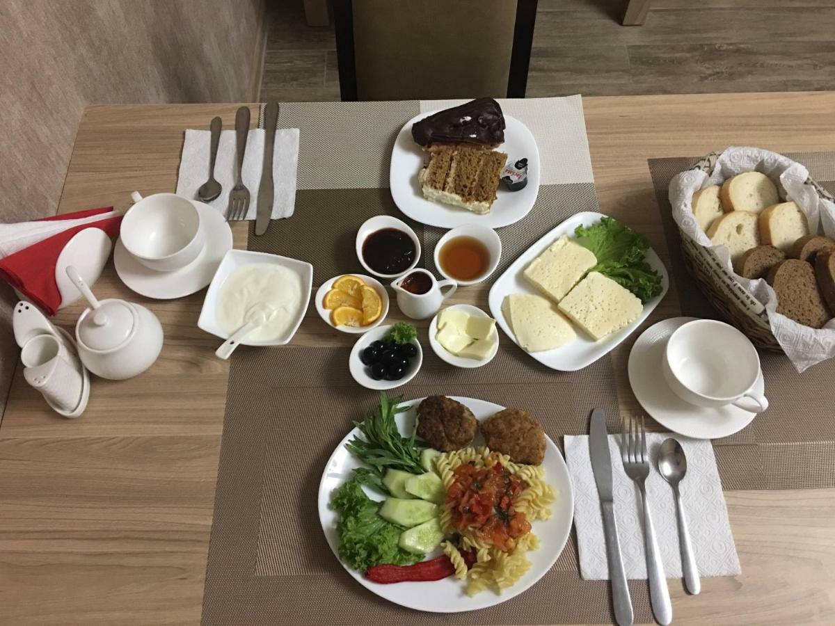 טביליסי Family Hotel Triston מראה חיצוני תמונה